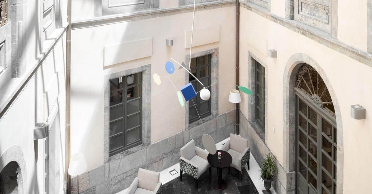Palacio De Aviles Affiliated By Melia Luaran gambar The mobile in the lobby of the National Gallery of Greece