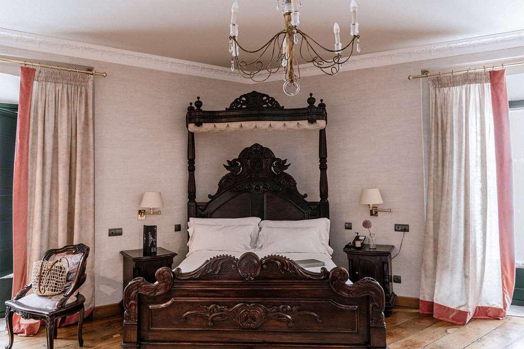 Palacio De Aviles Affiliated By Melia Bilik gambar A bedroom at the hotel