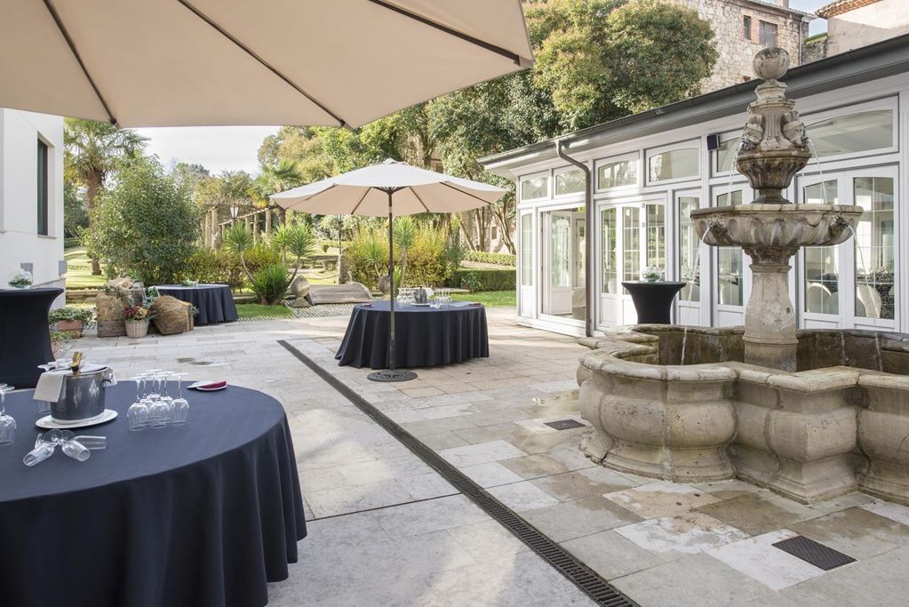 Palacio De Aviles Affiliated By Melia Luaran gambar The hotel's garden