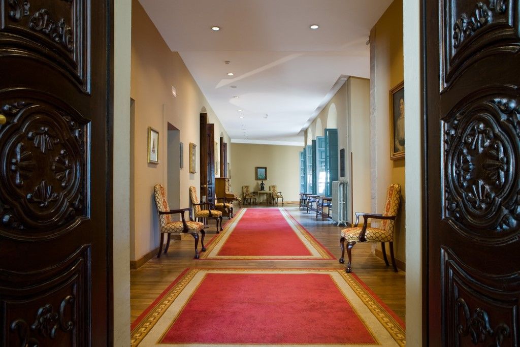Palacio De Aviles Affiliated By Melia Luaran gambar Interior of the residence